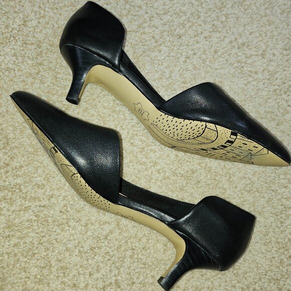 Bella--Vita Black Leather 2 Inch Kitten Heels in Box Size 6M - Picture 7 of 14